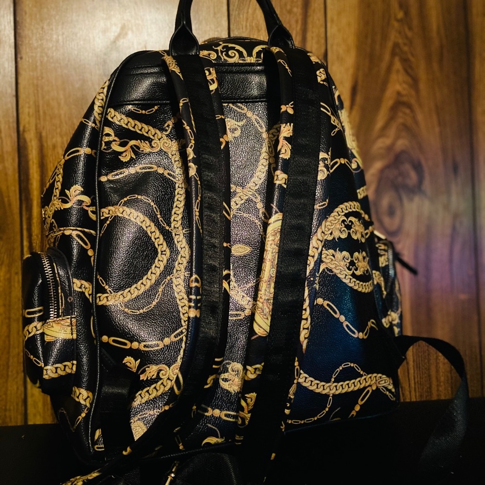 Custom Backpacks - Picture 6 of 6